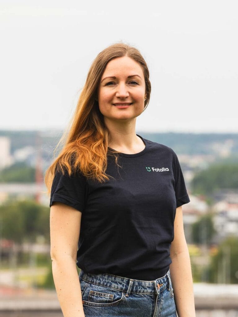 Porträttbild av Julia