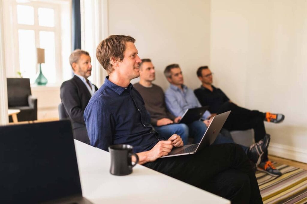 Verksamhetsbilder på medarbetarna i företaget. Fotograf i Göteborg