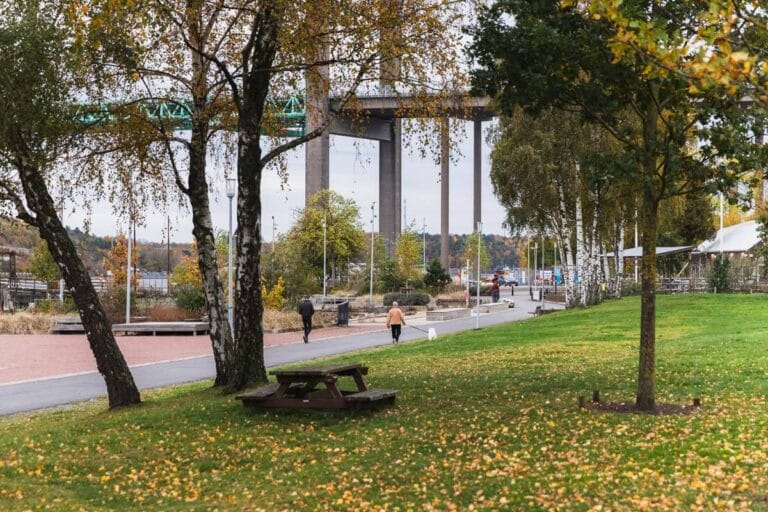 Färjenäsparken vid Eriksberg på Hisingen. Tips på fotoplatser i Göteborg.