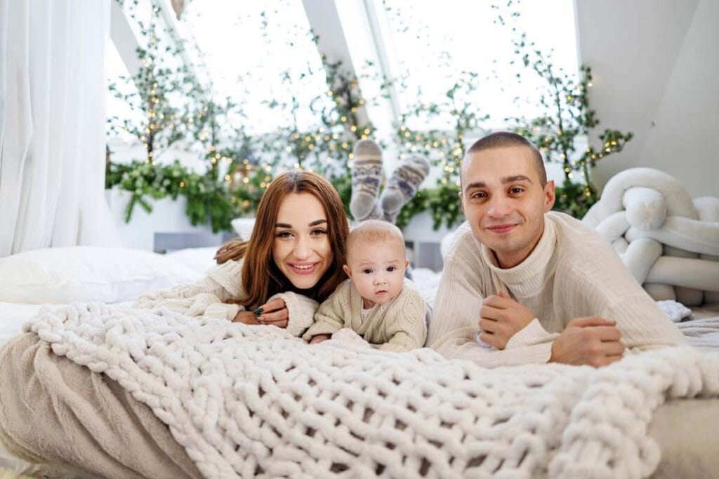 Julkortsfotografering hemma med familjen. Mysiga julkort hemma.