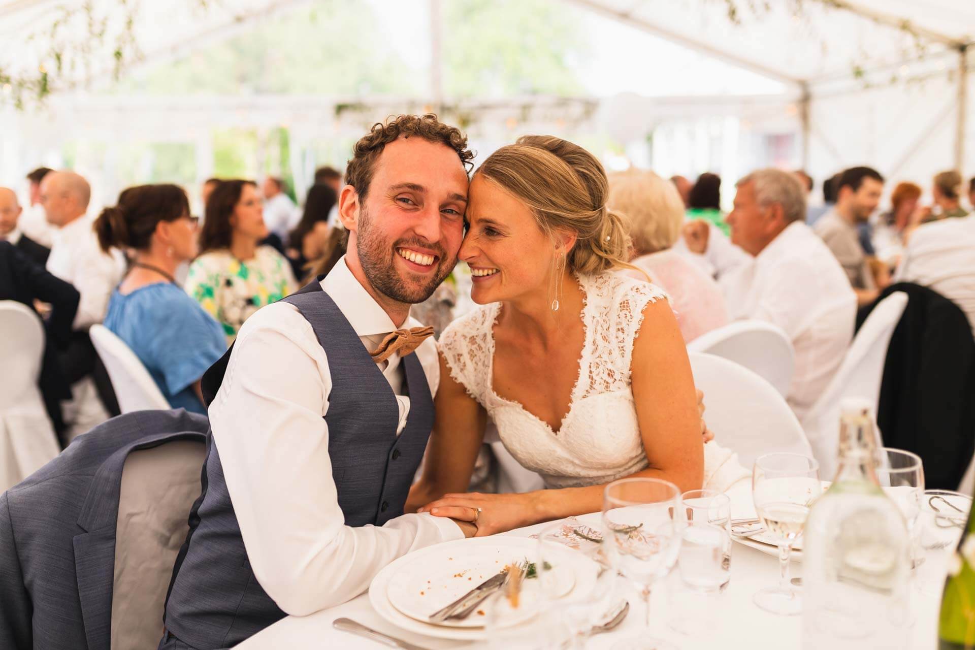 Bröllopsfotograf i Göteborg, mottagningen fångad i bild