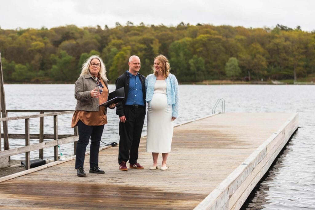 Fotograf till vigseln utomhus, bröllopsfotograf Mölndal och Göteborg