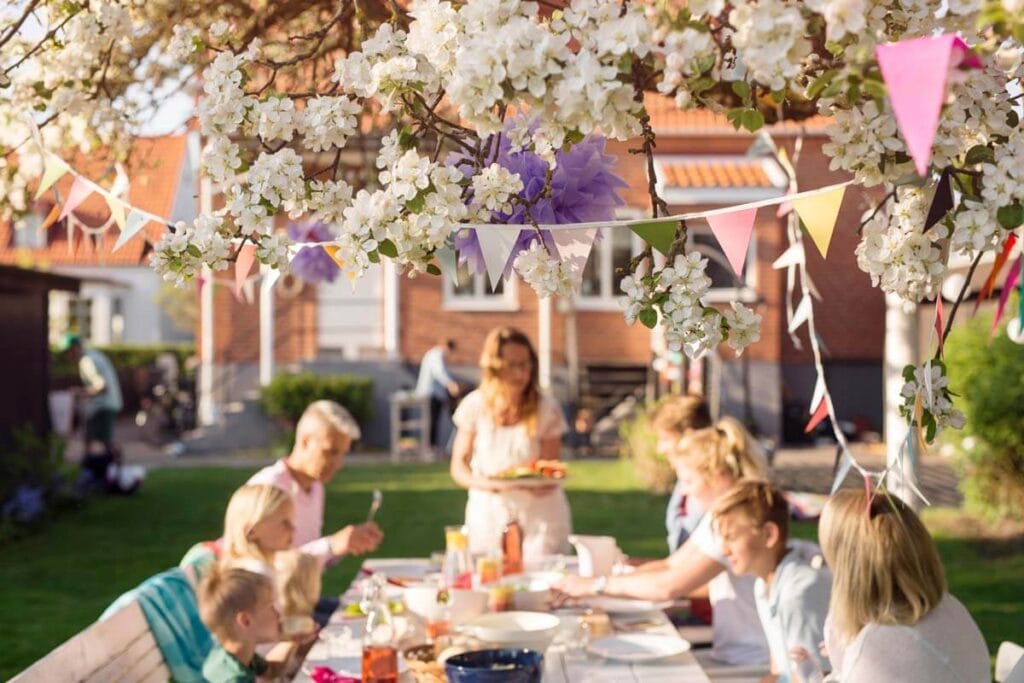 Studentmottagning trädgården hemma, checklista inför studenten